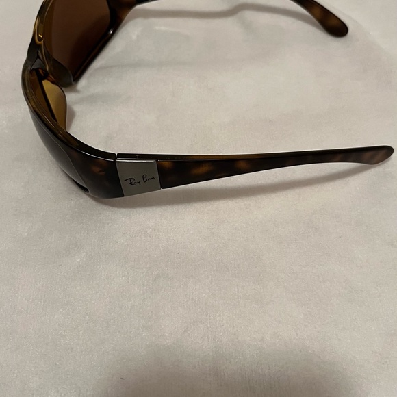 Ray Ban Polarized Sunglasses - Picture 3 of 5